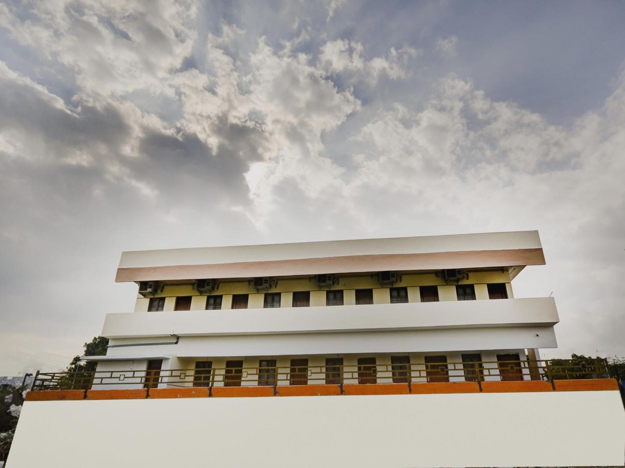 Hotel O Aruthraa Residency Podanur Extérieur photo